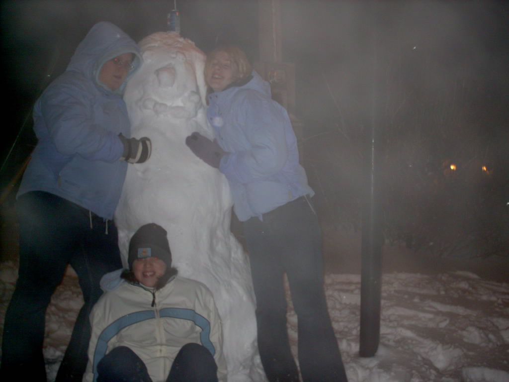 kimsnowmanmekeisha.jpg